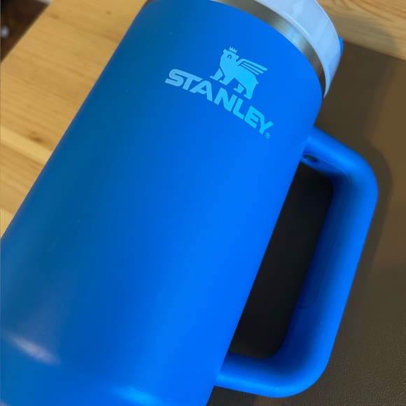 The Quencher H2.0 Flowstate Tumbler 40 OZ No straw - Picture 4 of 8